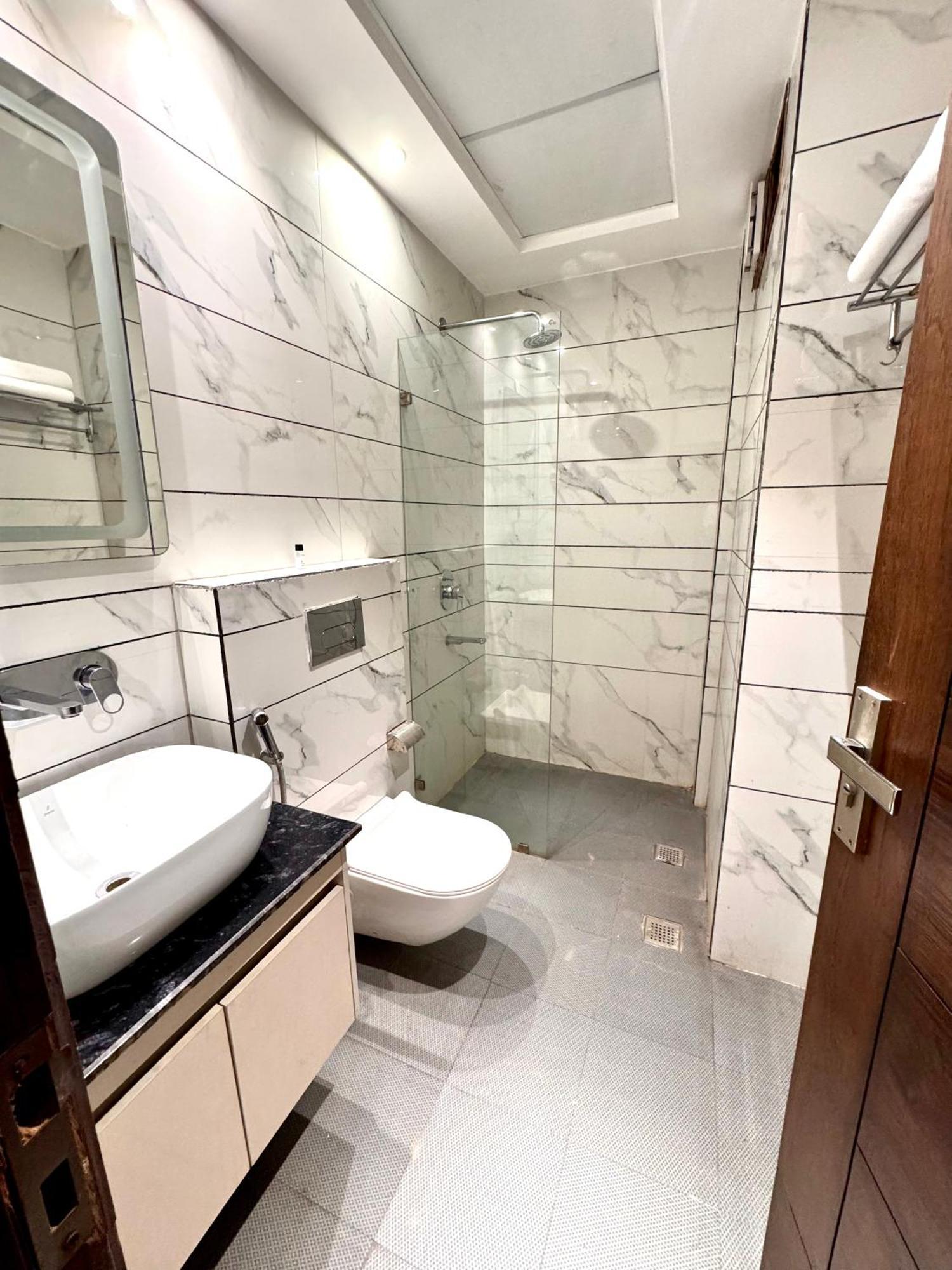 Prism Grand Hotel Zirakpur Ngoại thất bức ảnh