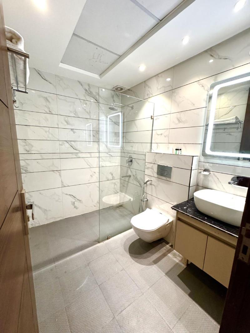 Prism Grand Hotel Zirakpur Ngoại thất bức ảnh