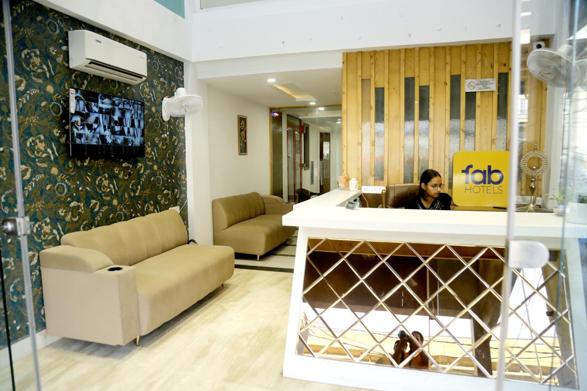 Prism Grand Hotel Zirakpur Ngoại thất bức ảnh