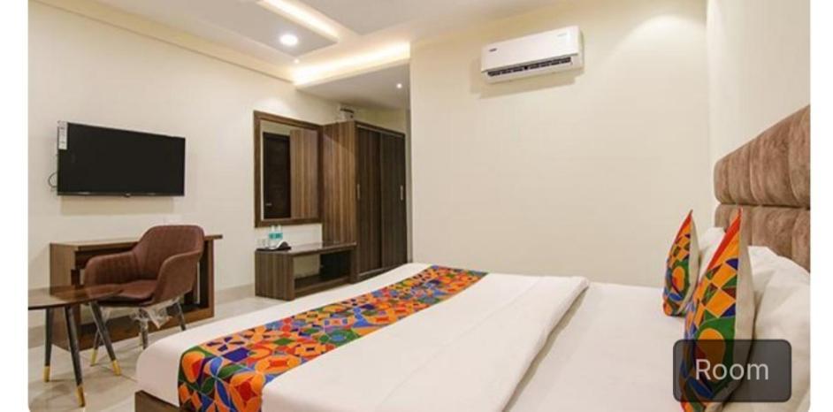 Prism Grand Hotel Zirakpur Ngoại thất bức ảnh